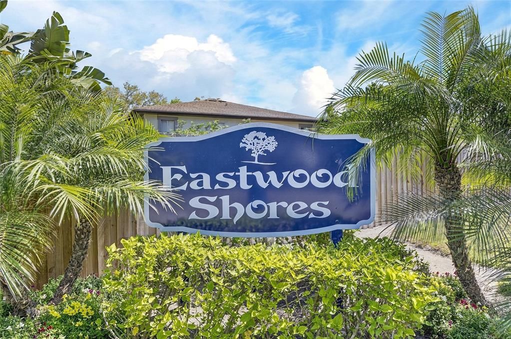 Active With Contract: $133,000 (2 beds, 1 baths, 852 Square Feet)