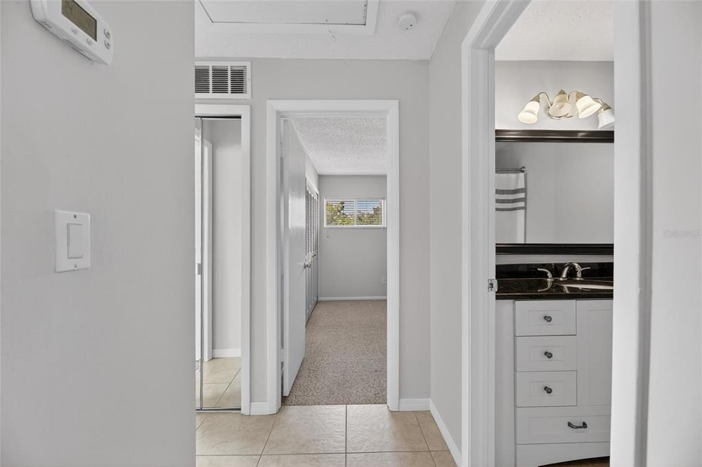Active With Contract: $133,000 (2 beds, 1 baths, 852 Square Feet)