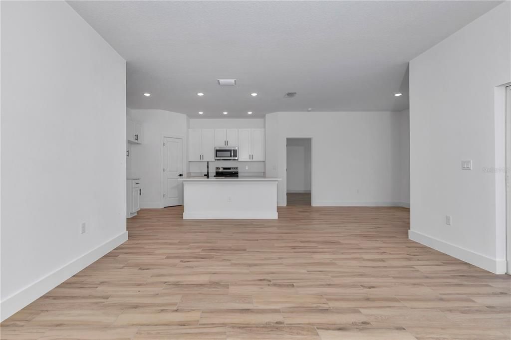En Venta: $374,000 (3 camas, 2 baños, 1543 Pies cuadrados)