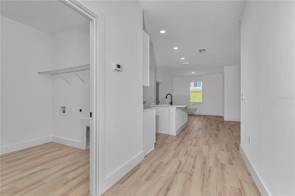 En Venta: $374,000 (3 camas, 2 baños, 1543 Pies cuadrados)