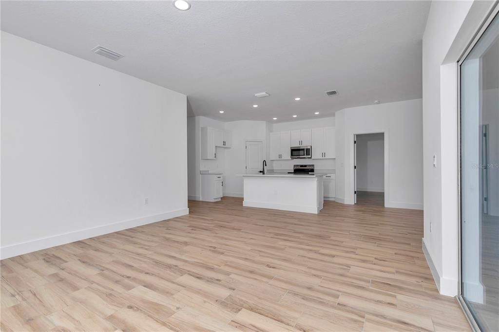 En Venta: $374,000 (3 camas, 2 baños, 1543 Pies cuadrados)