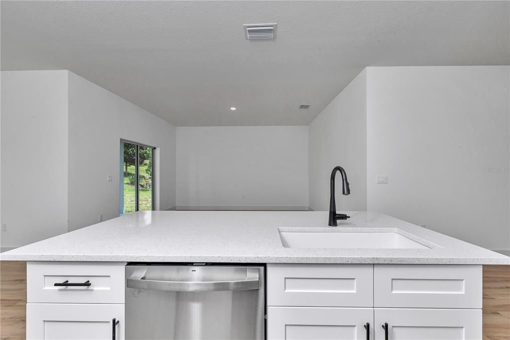En Venta: $374,000 (3 camas, 2 baños, 1543 Pies cuadrados)