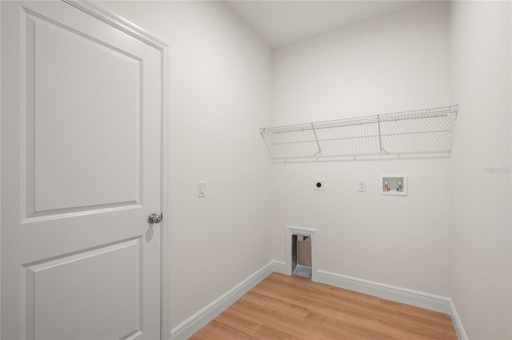 For Sale: $354,000 (3 beds, 2 baths, 1483 Square Feet)