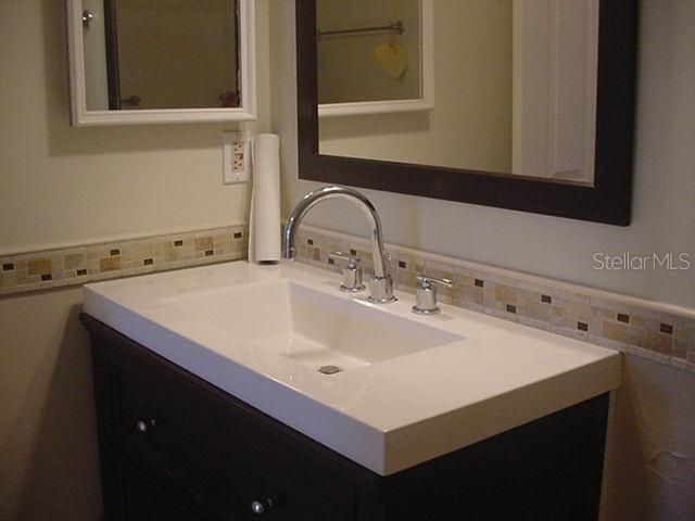 Activo con contrato: $125,000 (2 camas, 2 baños, 1100 Pies cuadrados)