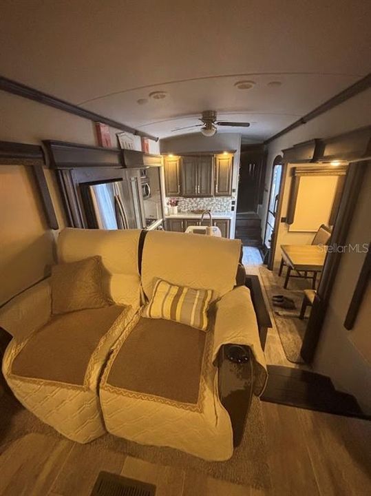 На продажу: $88,000 (0.10 acres)