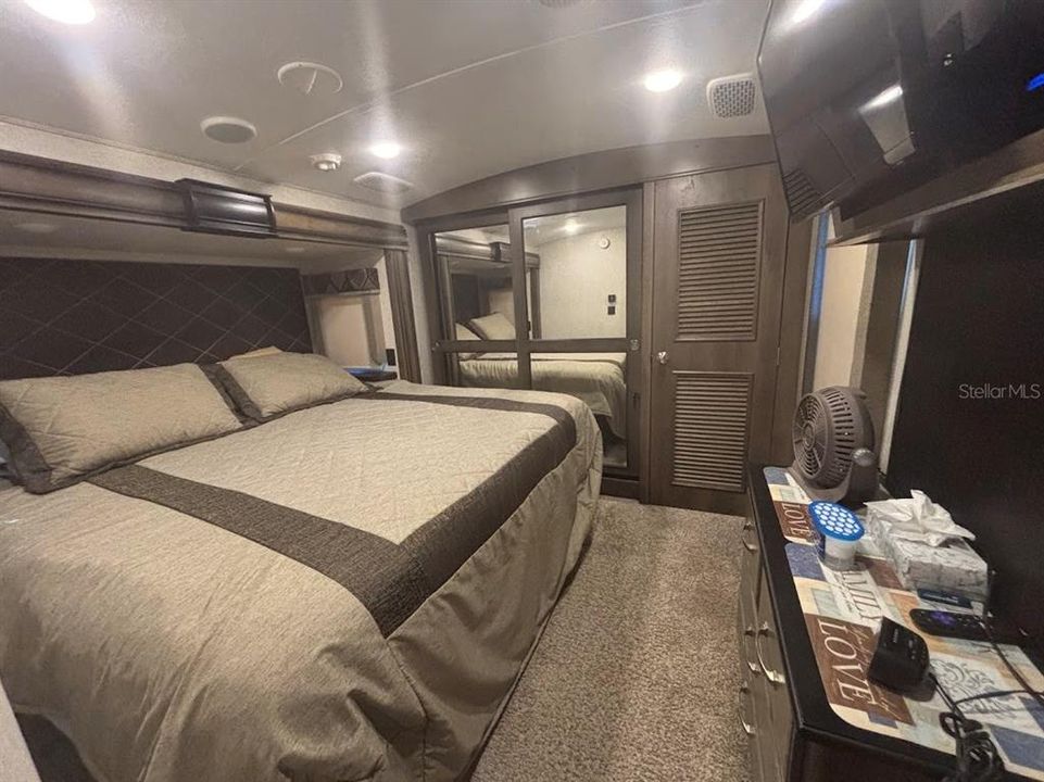 На продажу: $88,000 (0.10 acres)