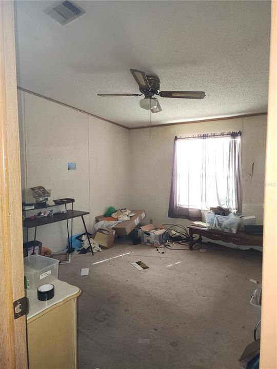 Activo con contrato: $75,900 (2 camas, 2 baños, 1302 Pies cuadrados)