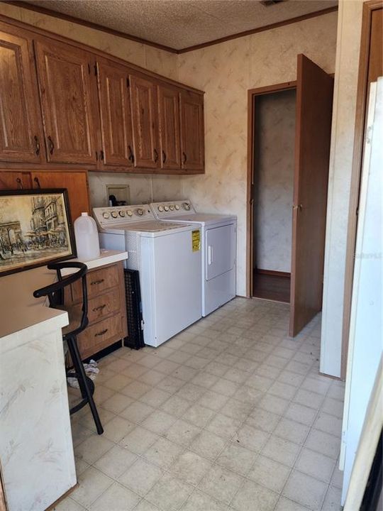 Activo con contrato: $75,900 (2 camas, 2 baños, 1302 Pies cuadrados)