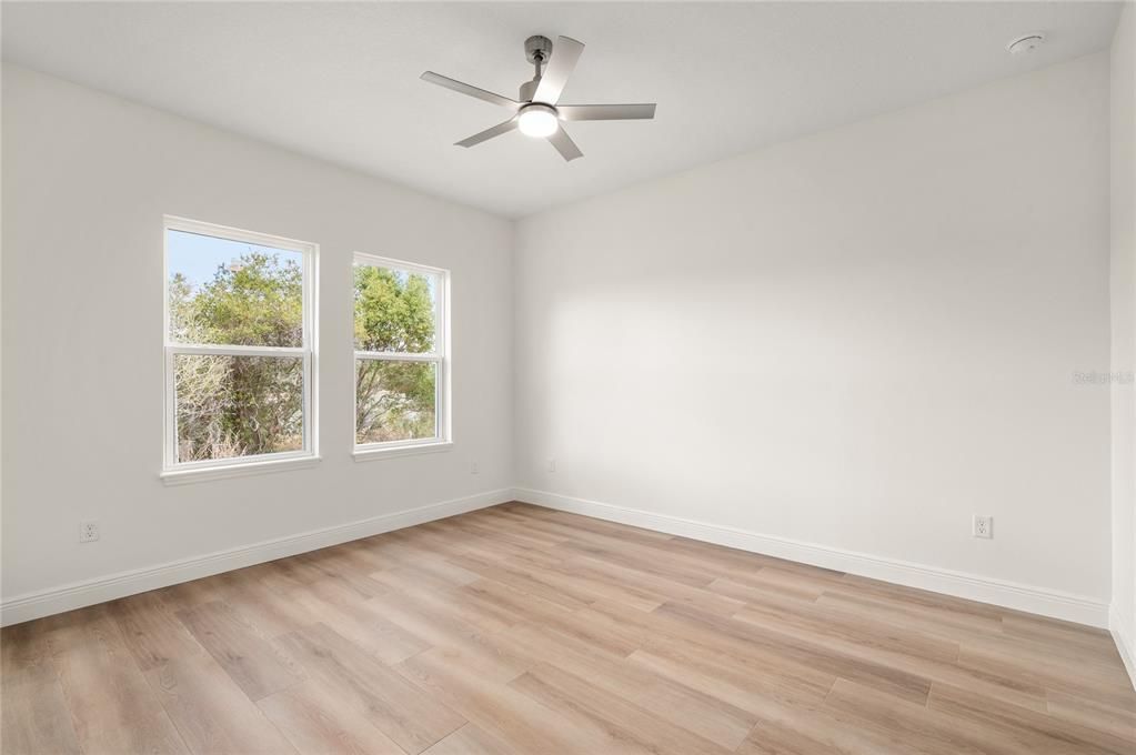 For Sale: $354,000 (3 beds, 2 baths, 1483 Square Feet)