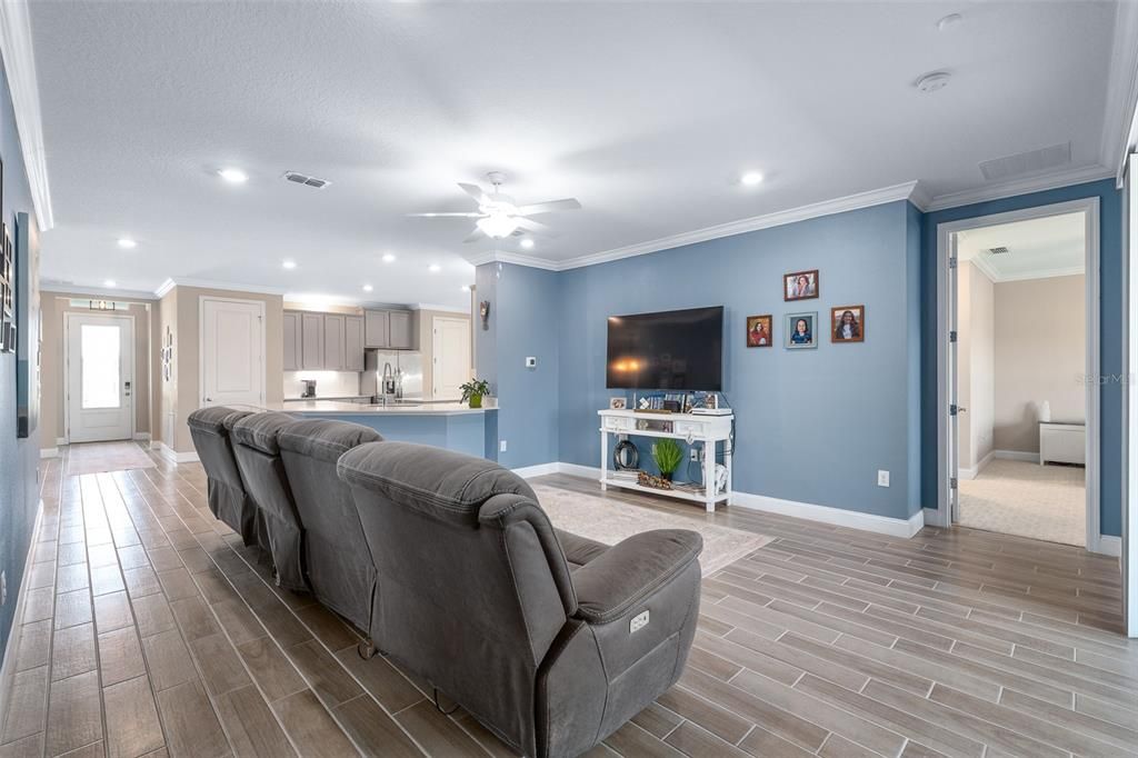 На продажу: $460,000 (4 спален, 3 ванн, 2298 Квадратных фут)