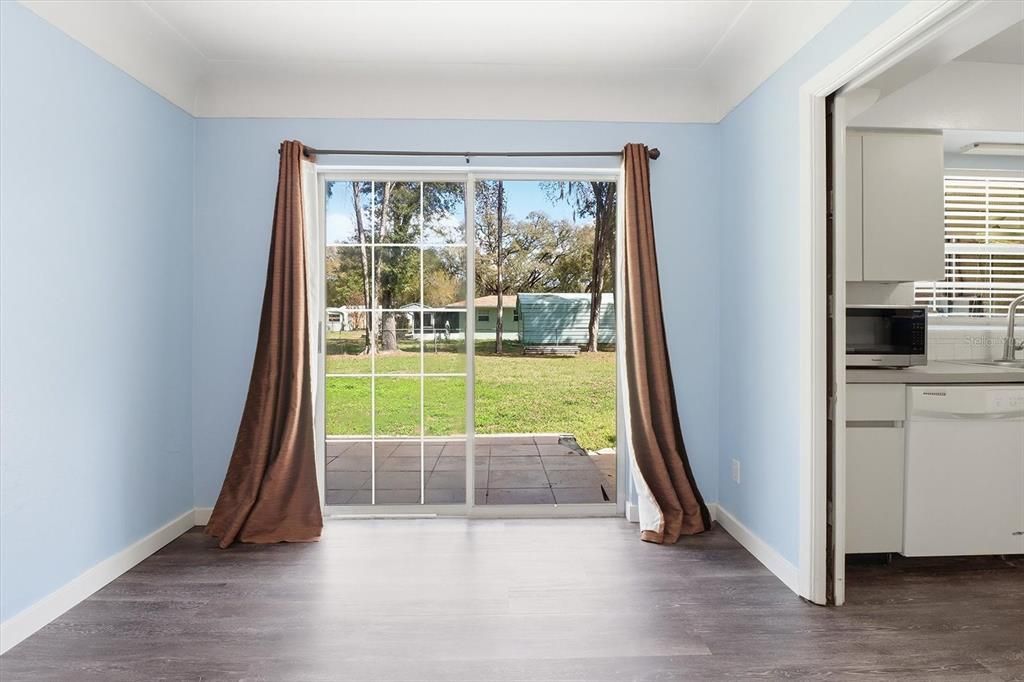 En Venta: $249,900 (3 camas, 2 baños, 1684 Pies cuadrados)