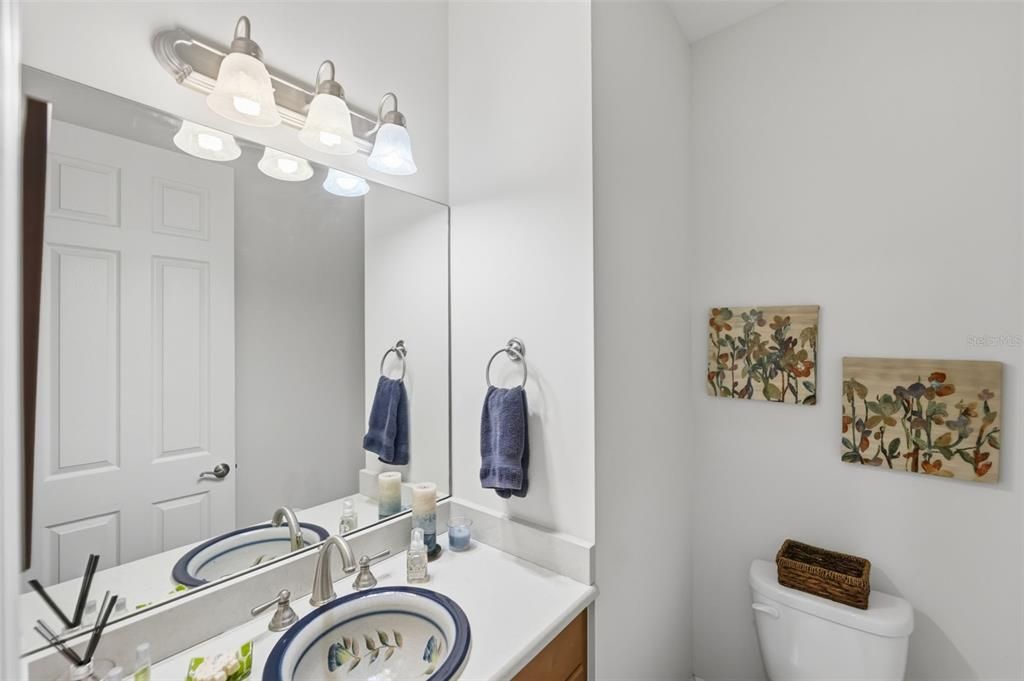 En Venta: $575,000 (3 camas, 2 baños, 2335 Pies cuadrados)