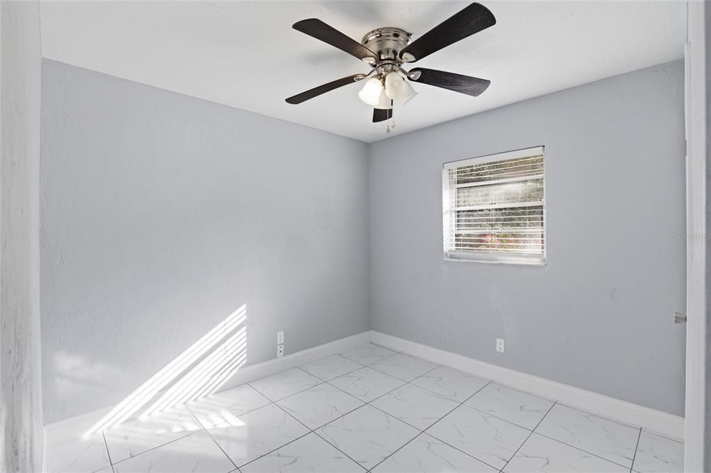 Activo con contrato: $249,000 (3 camas, 1 baños, 1106 Pies cuadrados)