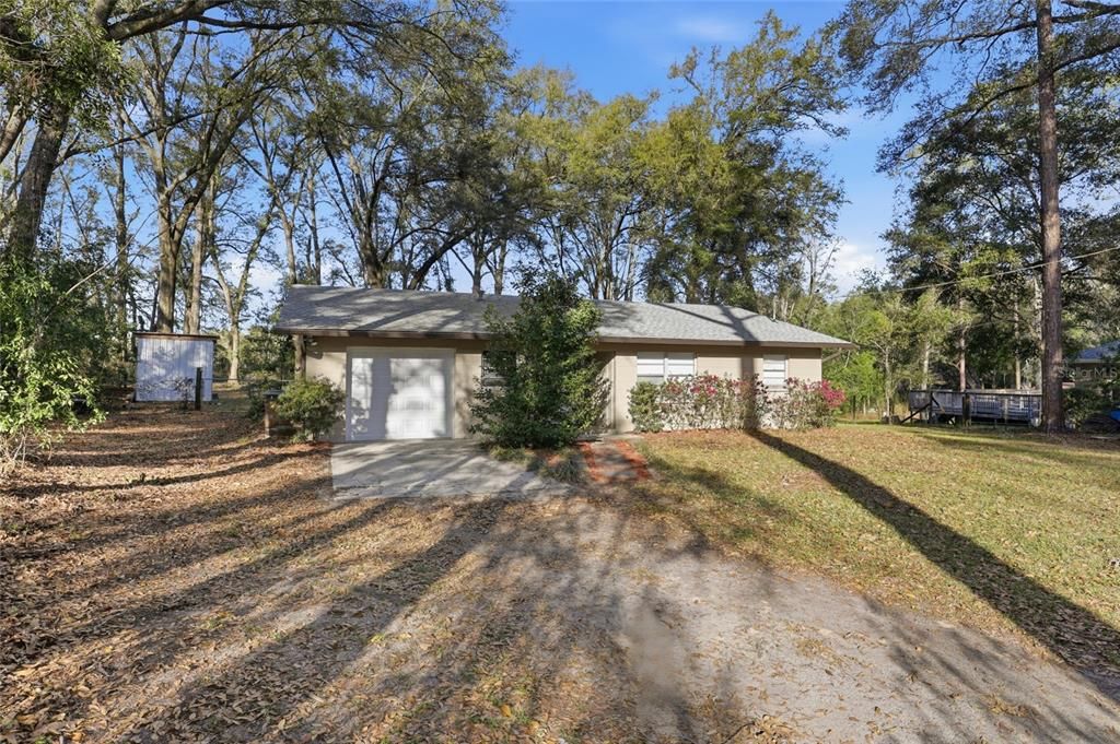 Activo con contrato: $249,000 (3 camas, 1 baños, 1106 Pies cuadrados)