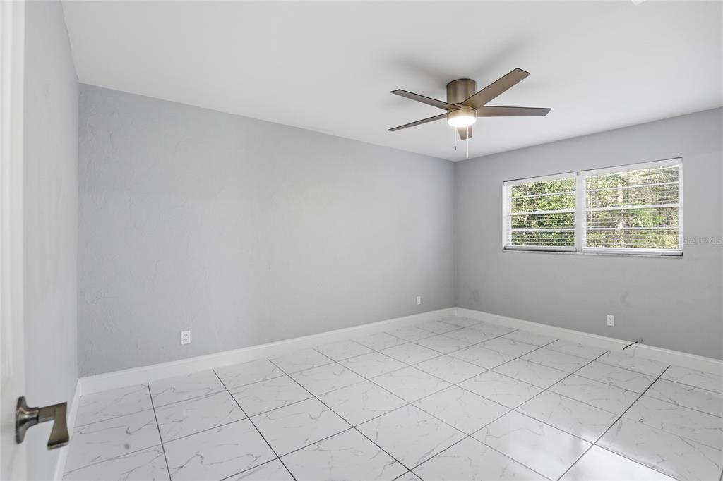 Activo con contrato: $249,000 (3 camas, 1 baños, 1106 Pies cuadrados)