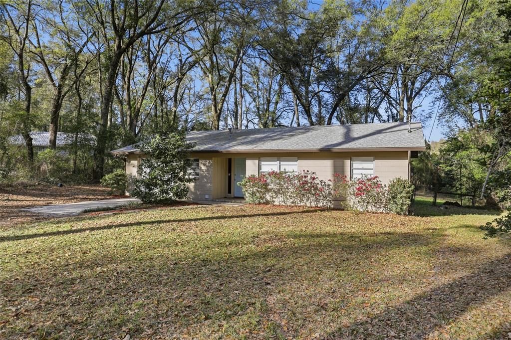 Activo con contrato: $249,000 (3 camas, 1 baños, 1106 Pies cuadrados)