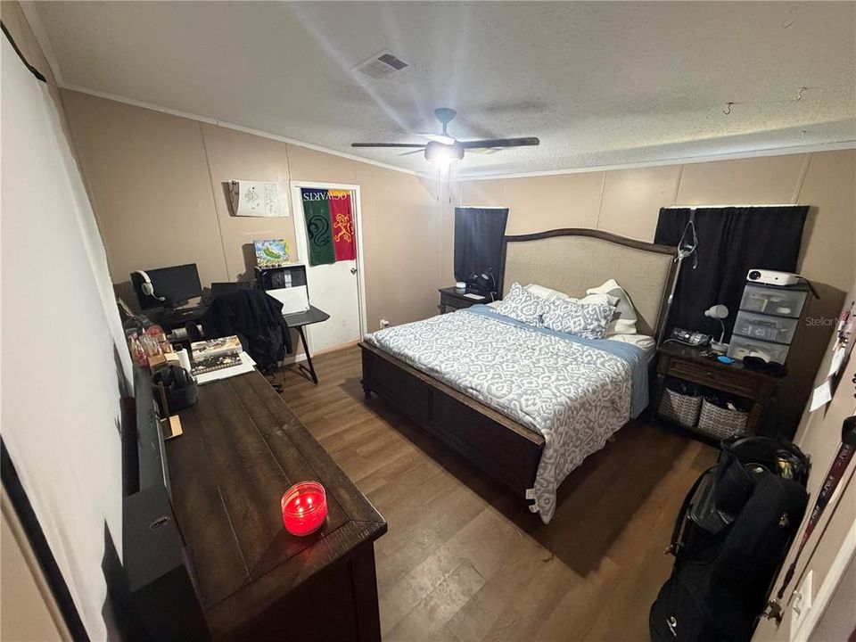 For Sale: $269,000 (3 beds, 2 baths, 1456 Square Feet)