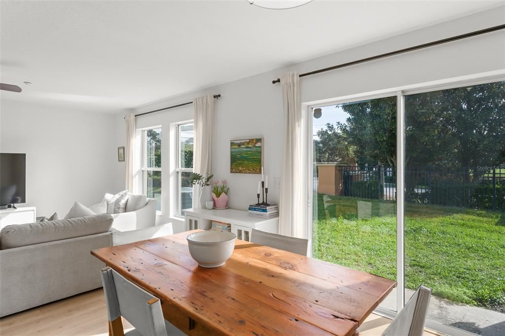 Activo con contrato: $359,900 (3 camas, 2 baños, 1590 Pies cuadrados)