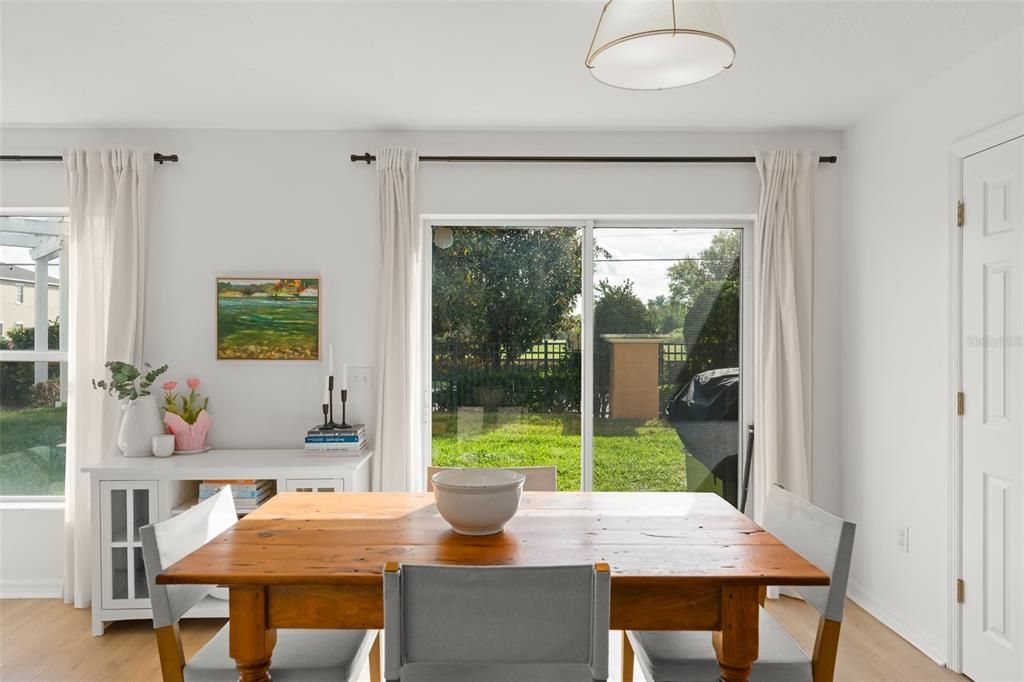 Activo con contrato: $359,900 (3 camas, 2 baños, 1590 Pies cuadrados)