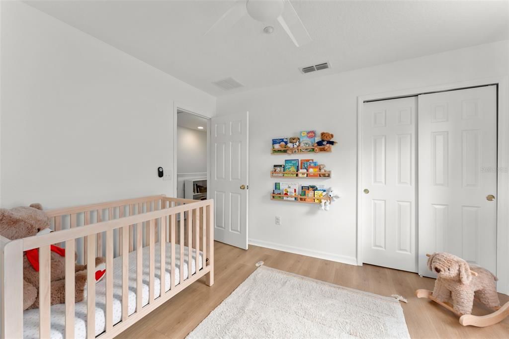 Activo con contrato: $359,900 (3 camas, 2 baños, 1590 Pies cuadrados)