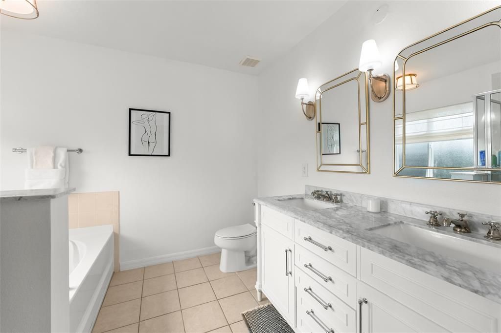 Activo con contrato: $359,900 (3 camas, 2 baños, 1590 Pies cuadrados)