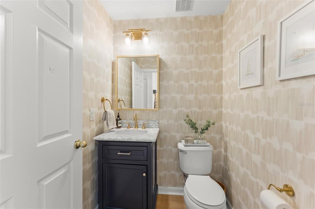 Activo con contrato: $359,900 (3 camas, 2 baños, 1590 Pies cuadrados)