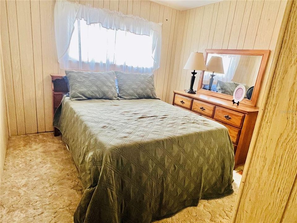 For Sale: $144,900 (2 beds, 2 baths, 959 Square Feet)