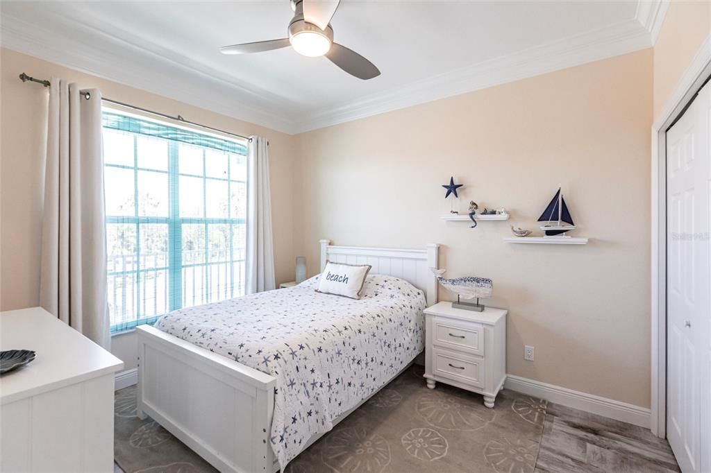 На продажу: $320,000 (3 спален, 2 ванн, 1517 Квадратных фут)