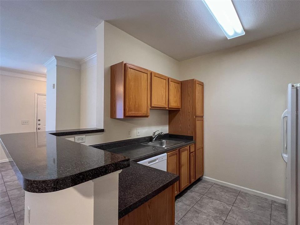 Active With Contract: $169,900 (2 beds, 2 baths, 1048 Square Feet)