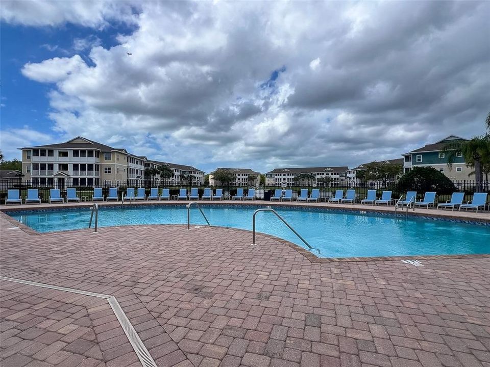 Active With Contract: $169,900 (2 beds, 2 baths, 1048 Square Feet)