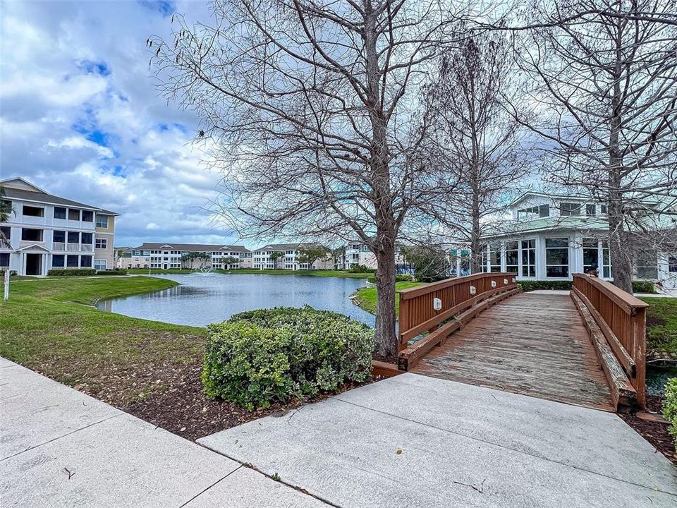 Active With Contract: $169,900 (2 beds, 2 baths, 1048 Square Feet)