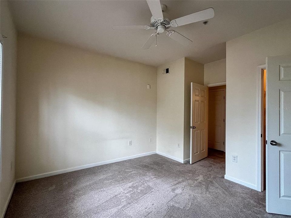 Active With Contract: $169,900 (2 beds, 2 baths, 1048 Square Feet)