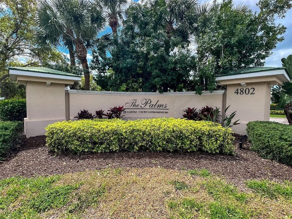 Active With Contract: $169,900 (2 beds, 2 baths, 1048 Square Feet)