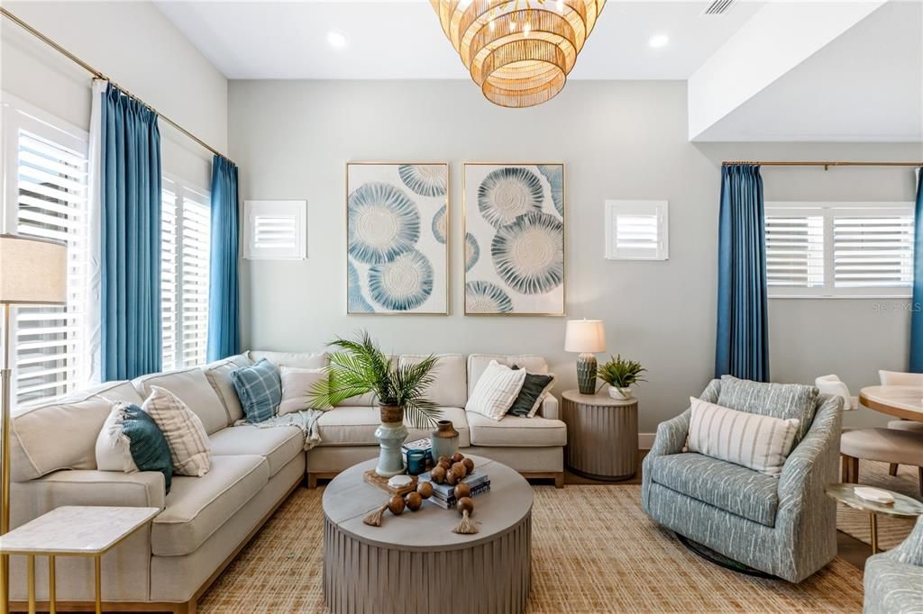 Activo con contrato: $679,000 (3 camas, 2 baños, 2218 Pies cuadrados)