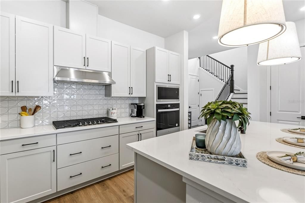 Activo con contrato: $679,000 (3 camas, 2 baños, 2218 Pies cuadrados)