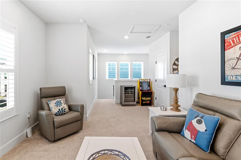 Activo con contrato: $679,000 (3 camas, 2 baños, 2218 Pies cuadrados)
