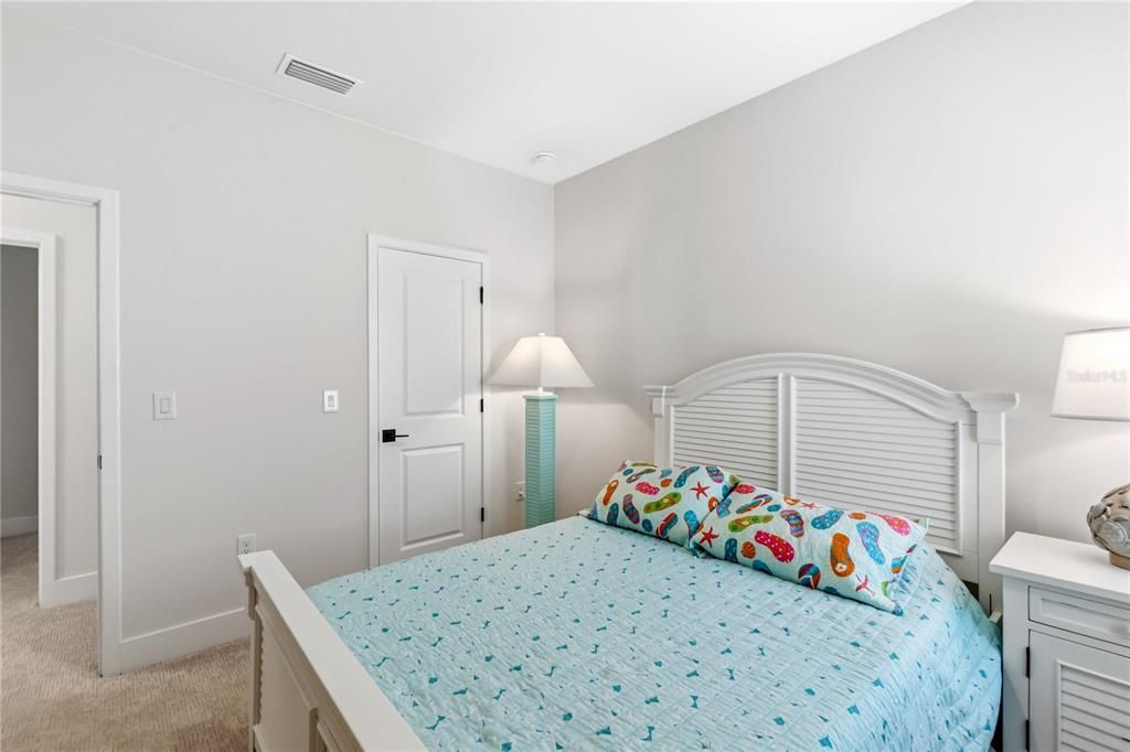 Activo con contrato: $679,000 (3 camas, 2 baños, 2218 Pies cuadrados)