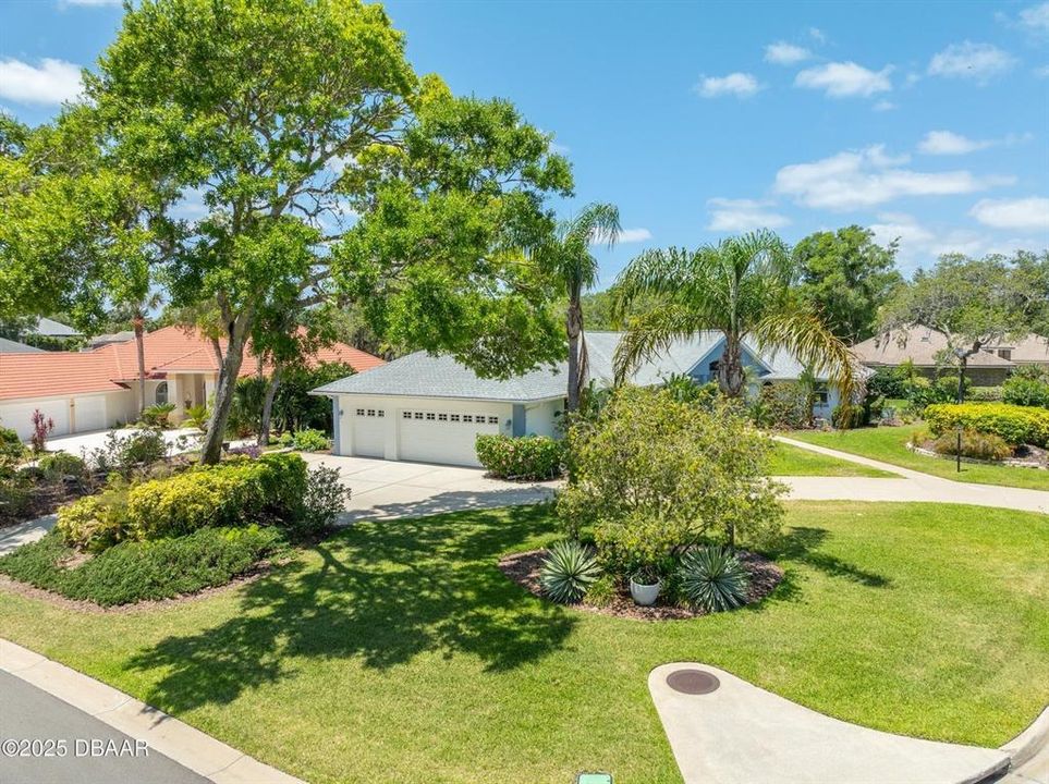 En Venta: $795,000 (3 camas, 2 baños, 3041 Pies cuadrados)