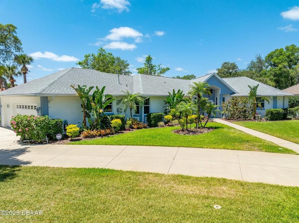 En Venta: $795,000 (3 camas, 2 baños, 3041 Pies cuadrados)