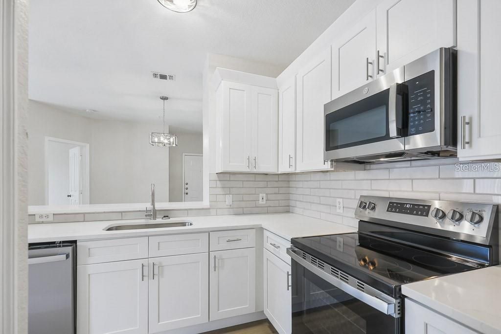 Activo con contrato: $1,650 (2 camas, 2 baños, 1068 Pies cuadrados)