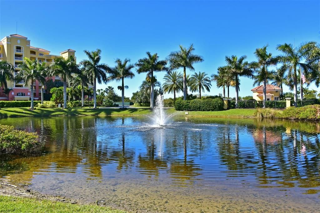 For Sale: $449,900 (2 beds, 2 baths, 1758 Square Feet)