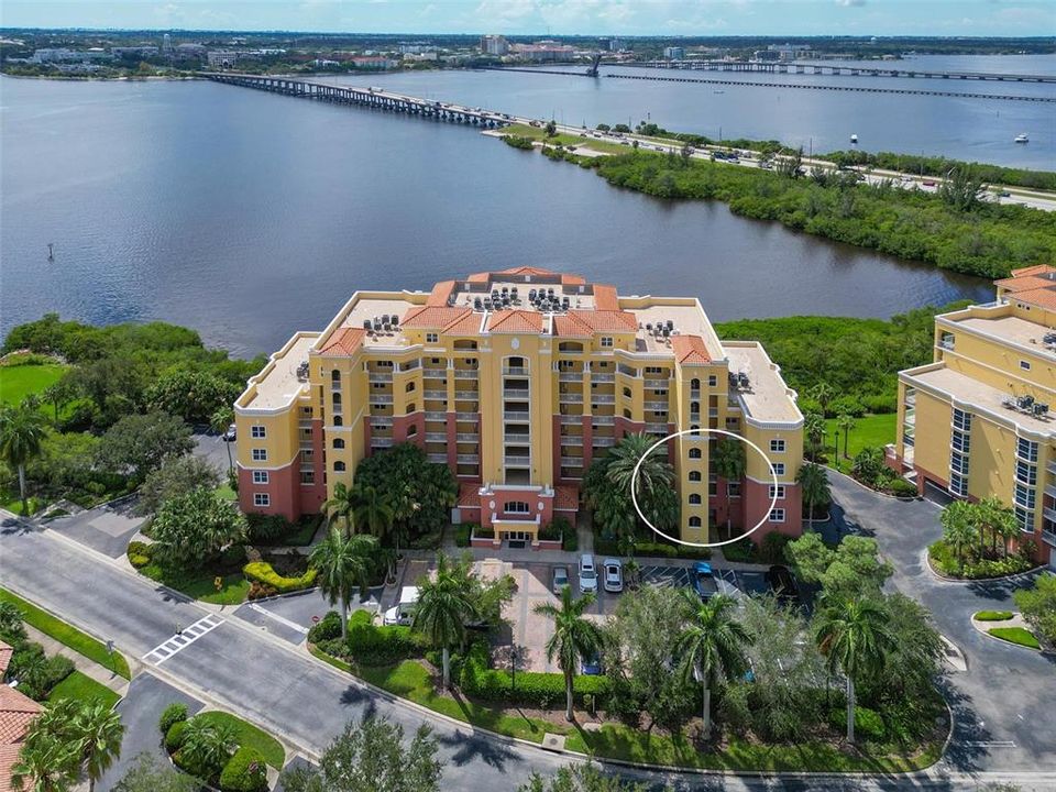 For Sale: $449,900 (2 beds, 2 baths, 1758 Square Feet)