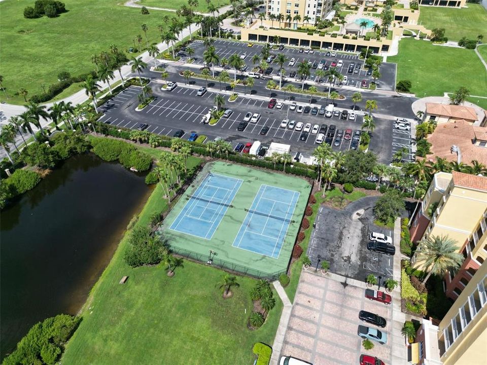 For Sale: $449,900 (2 beds, 2 baths, 1758 Square Feet)