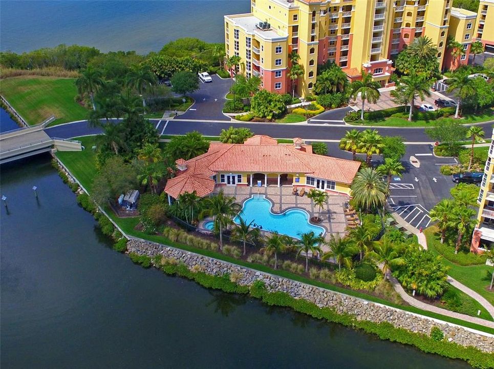 For Sale: $449,900 (2 beds, 2 baths, 1758 Square Feet)