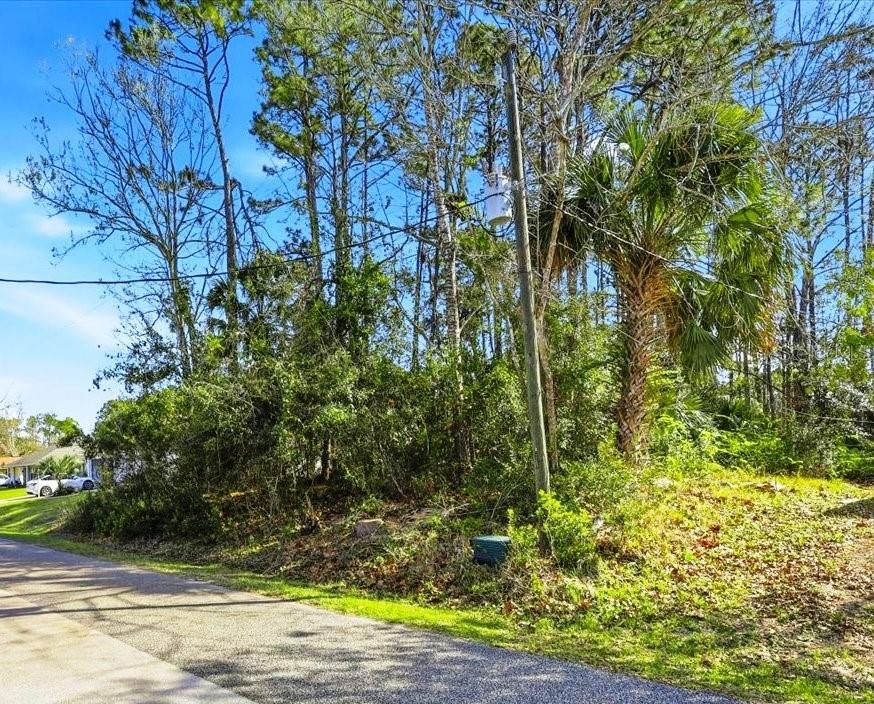 На продажу: $78,500 (0.28 acres)