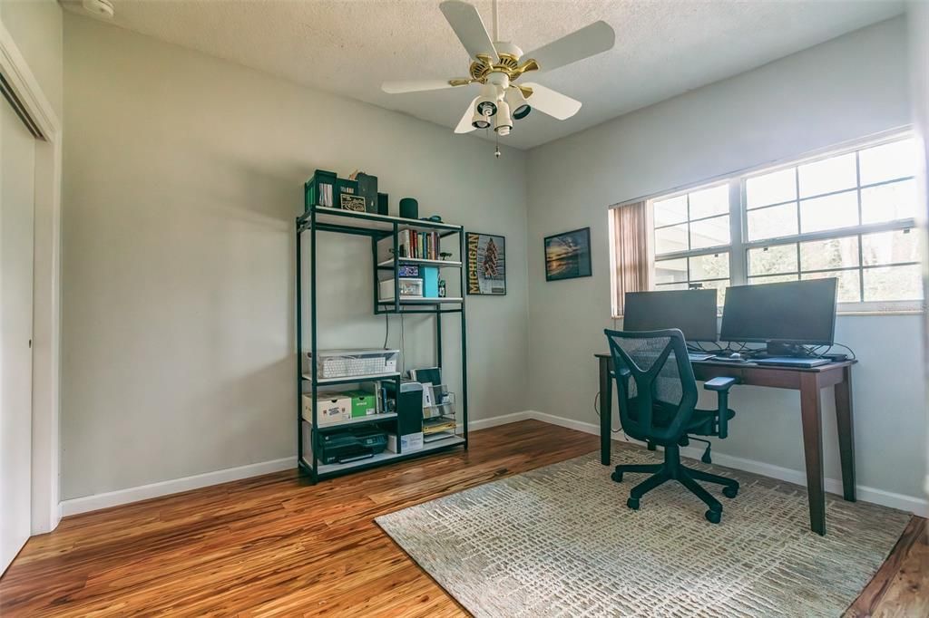 En Venta: $389,900 (3 camas, 2 baños, 2109 Pies cuadrados)