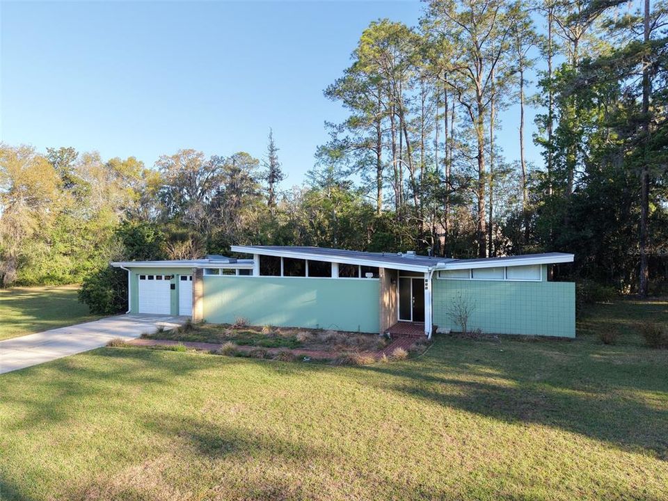 En Venta: $389,900 (3 camas, 2 baños, 2109 Pies cuadrados)