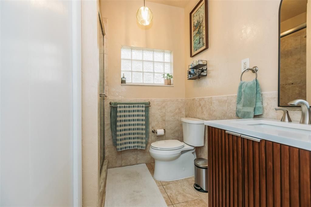 En Venta: $389,900 (3 camas, 2 baños, 2109 Pies cuadrados)