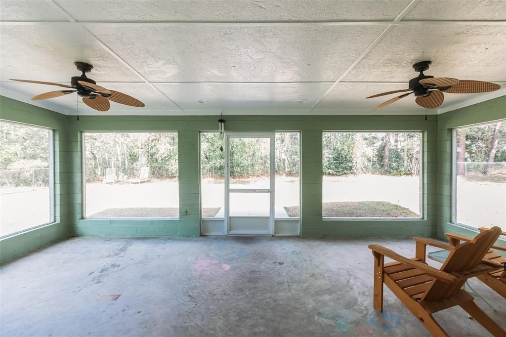 En Venta: $389,900 (3 camas, 2 baños, 2109 Pies cuadrados)