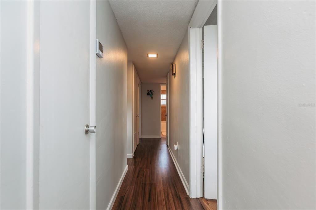 En Venta: $389,900 (3 camas, 2 baños, 2109 Pies cuadrados)